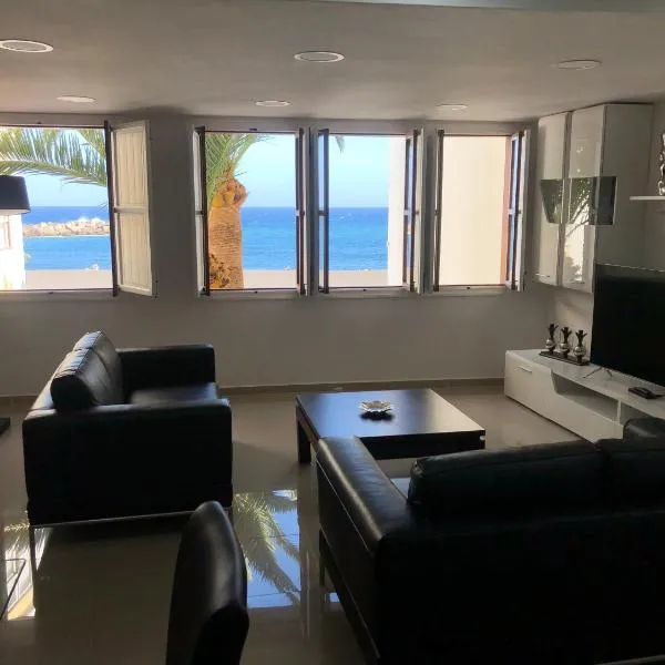 Luxury Sea House-Casa del Mar, hotel in Santa Cruz de la Palma