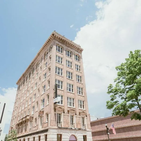 The Esquire Hotel Downtown Gastonia, Ascend Hotel Collection, hotel in Gastonia