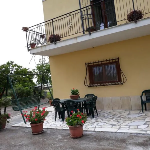 Le Palme, hotel Acciarella városában
