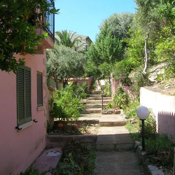 Villaggio Sa Ventana, hotel in Badesi
