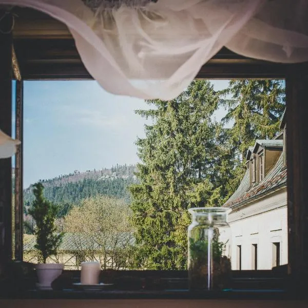 Dworek Karłów, hotel v destinaci Karłów