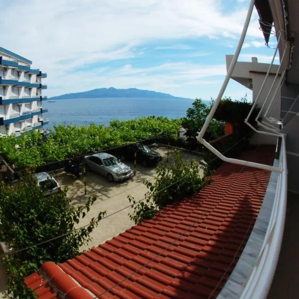 Hotel Vila Alvin & Apartments, hotel u Sarandi