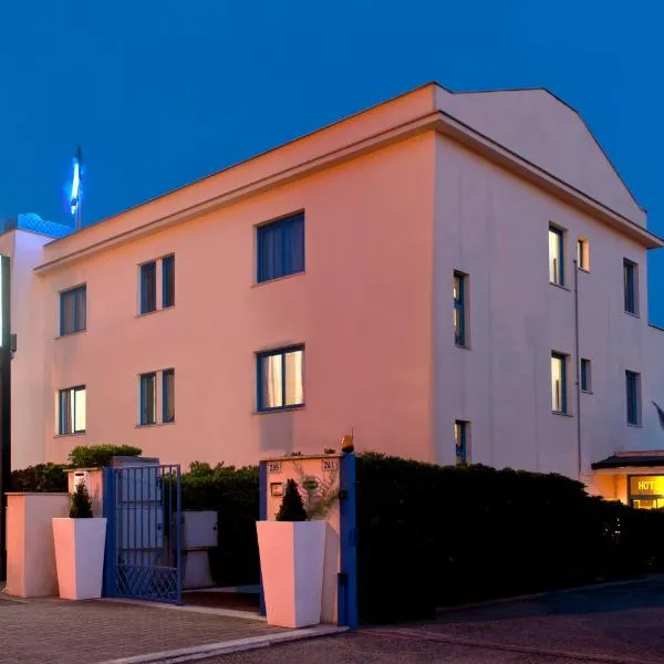 Hotel Mediterraneo, hotel v destinaci Lido di Latina