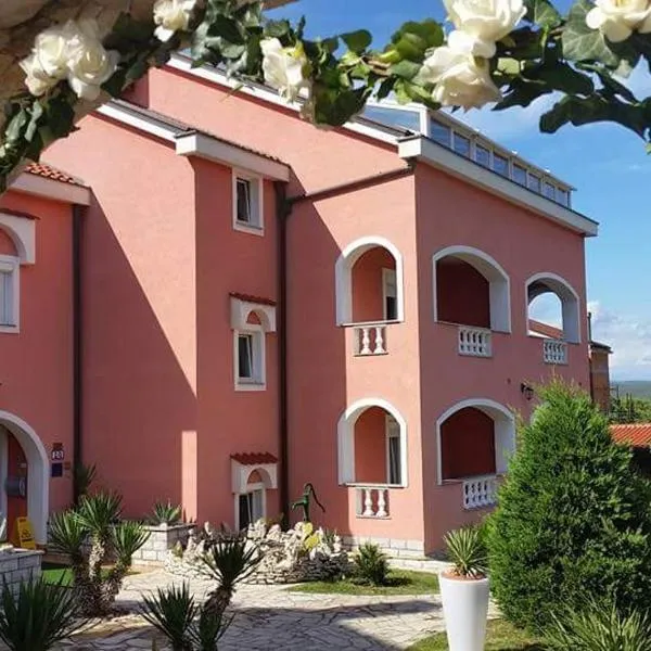 B&B Villa La Perla, hotel em Punat