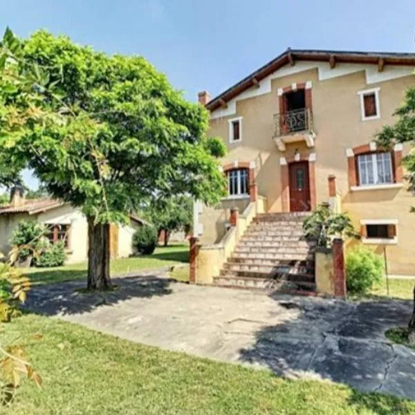 Le Clos de la Gravette – hotel w mieście Bessières