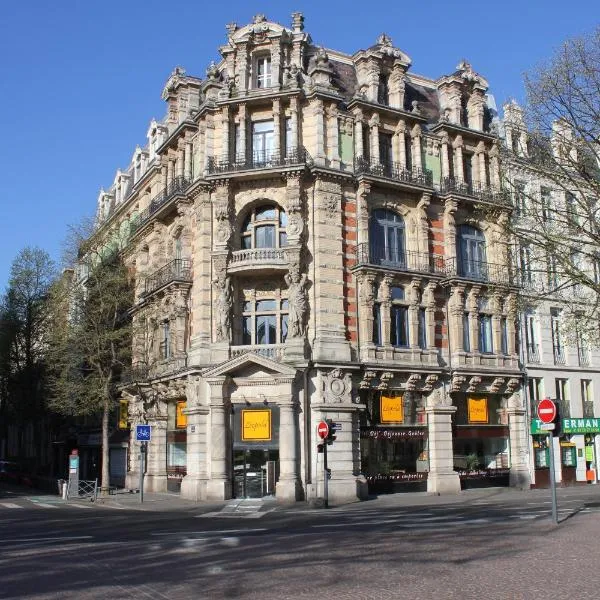 Les Cariatides, hotel v destinaci Lille