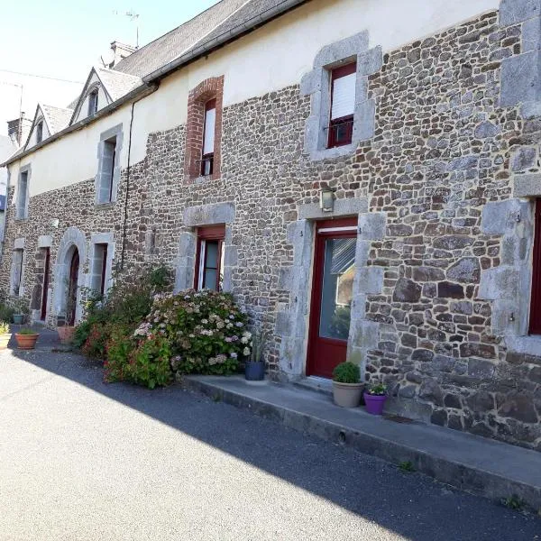 Le Mesnil-Aubert에 위치한 호텔 Chambres d'hôtes Au Hameau