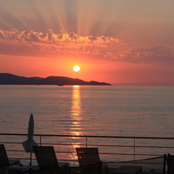 Hotel Tettola, hotel v destinácii Saint-Florent