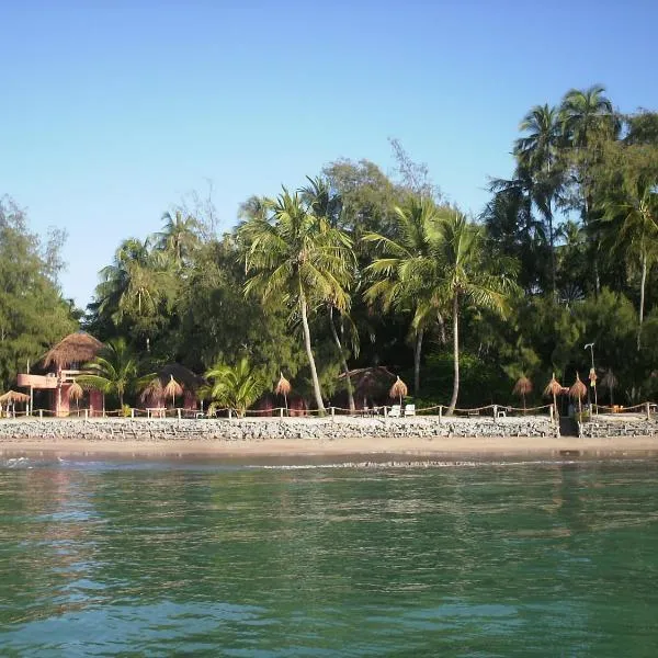 Pousada Doze Cabanas, hotel v destinaci Japaratinga