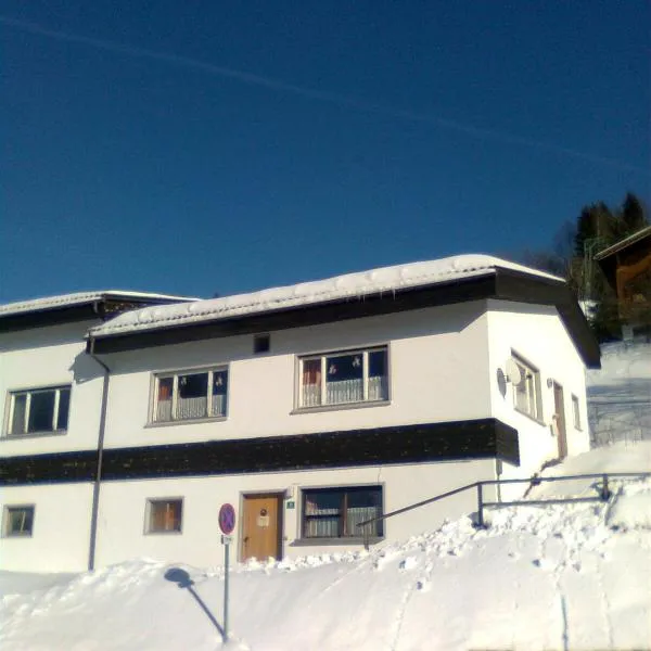 Berg & Skihütte -Schmittenhof, hotel v destinaci Laterns