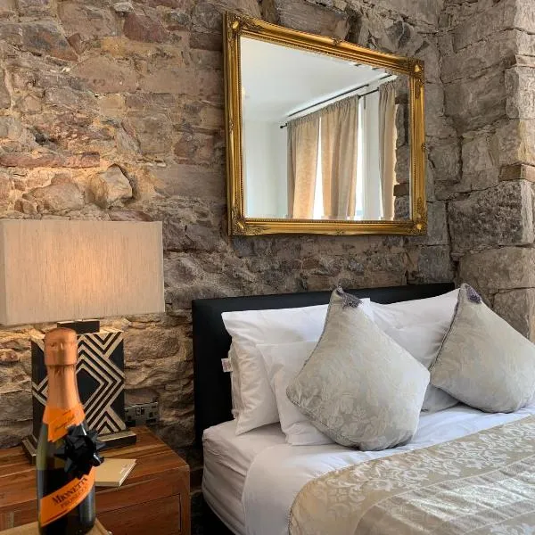 Royal Mile Suites by the Castle, ξενοδοχείο στο Εδιμβούργο