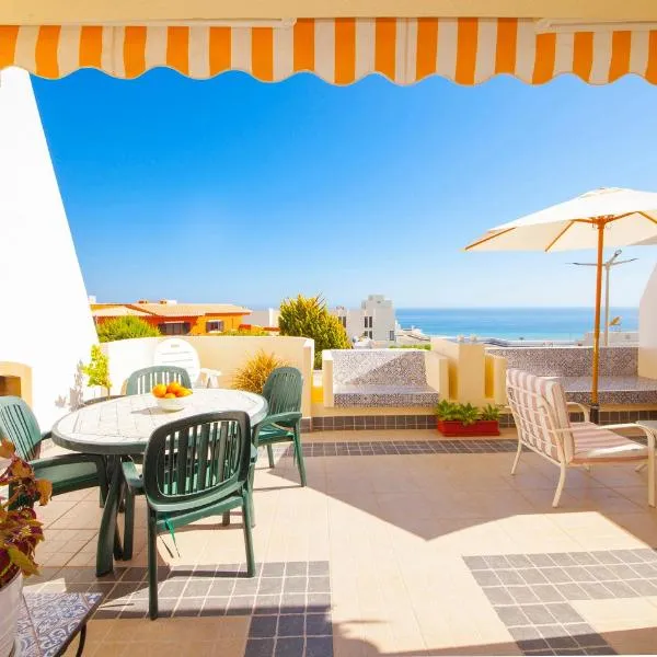 A08 - Magnolia Sea View Apartment, hotel in Lagos