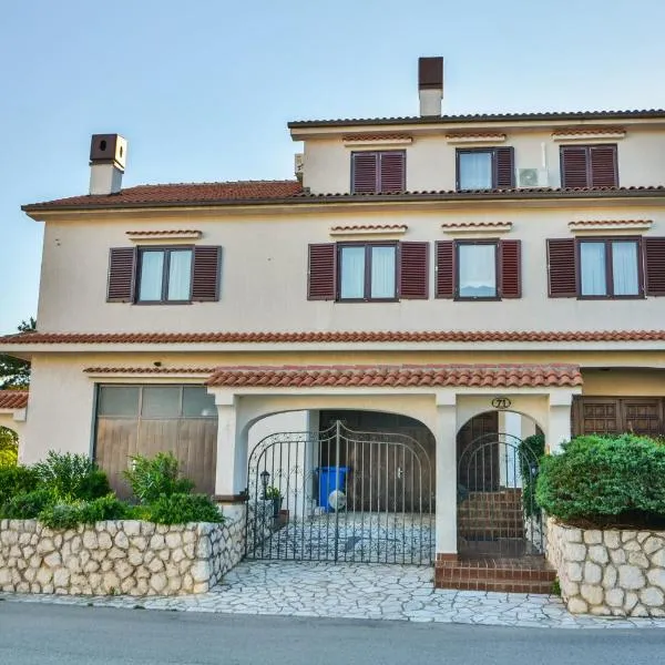 Bella Vista Apartments, hotel v destinaci Crikvenica