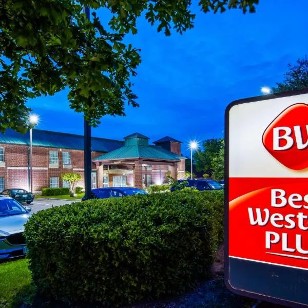 Best Western Plus Addison/Dallas Hotel, hotel v destinaci Addison