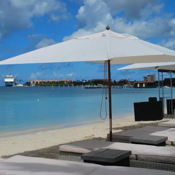 voco Surfside Aruba by IHG, hotell i Oranjestad