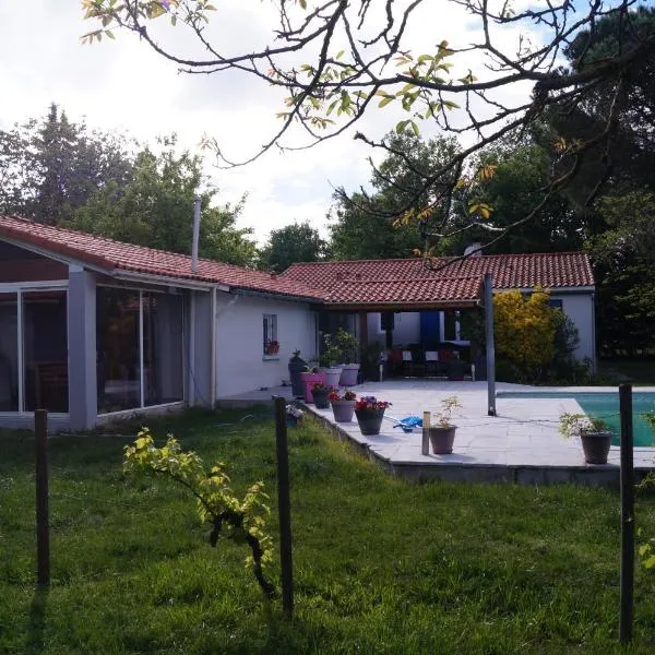 Les Agapanthes du frontonnais – hotel w mieście Bouloc