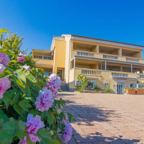 Apartments City Center Dekanić, hotel v destinaci Krk