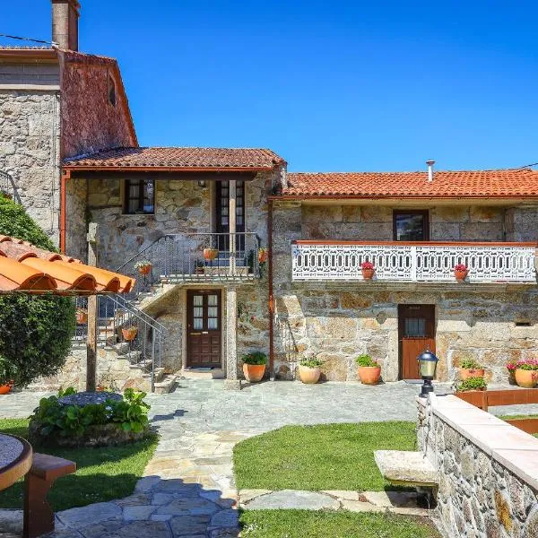 Casa Raúl Lires, hotel v destinaci Lires