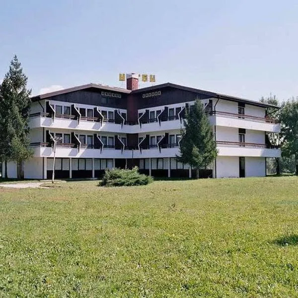 Hotel Ada, viešbutis mieste Bichačas