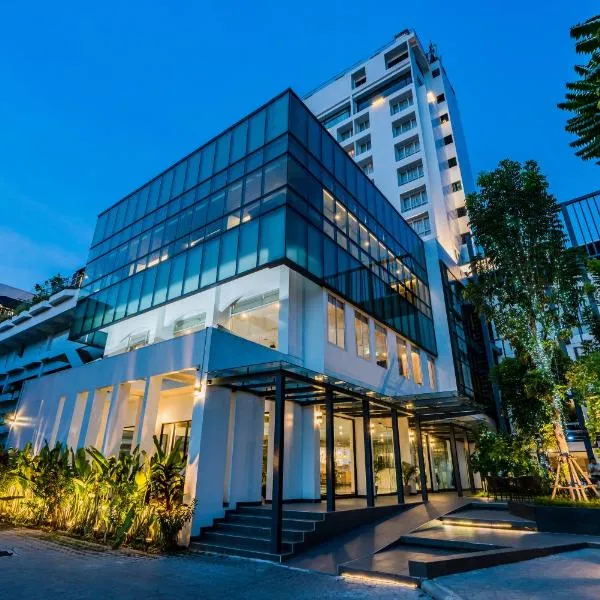 Rattanachol Hotel, hotel v destinaci Chonburi
