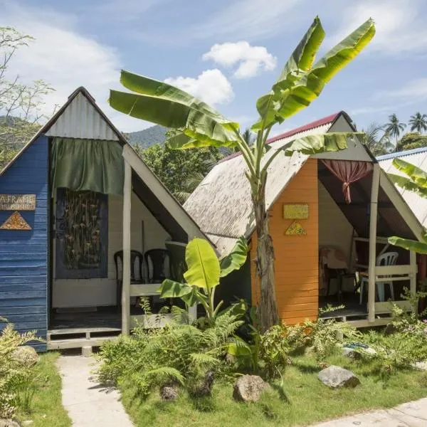 Beach Shack Chalet - Garden View Aframe Small Unit, hotel di Kampong Pasir Sanang Burong