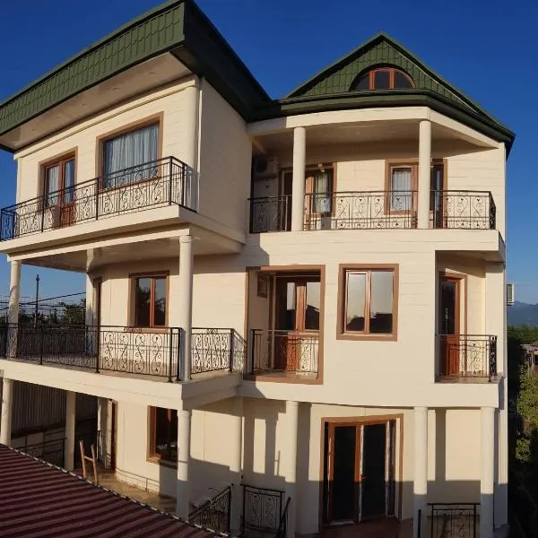 Guest House MARINA, отель в Кобулети