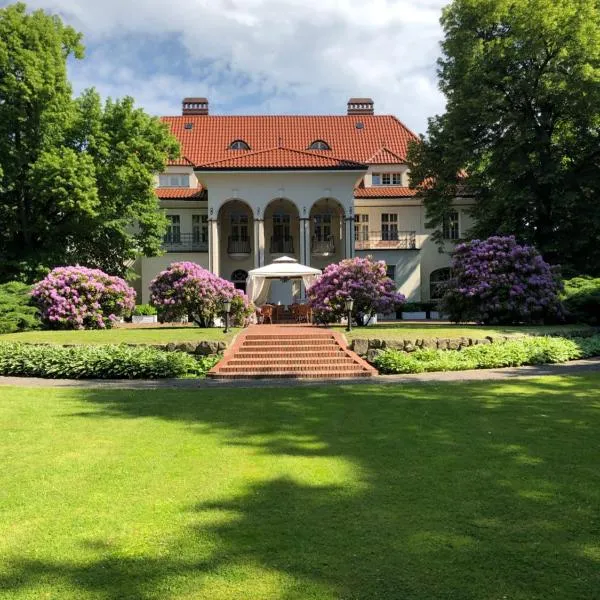 Rezydencja Willa Park & Restauracja, ξενοδοχείο σε Krotoszyce
