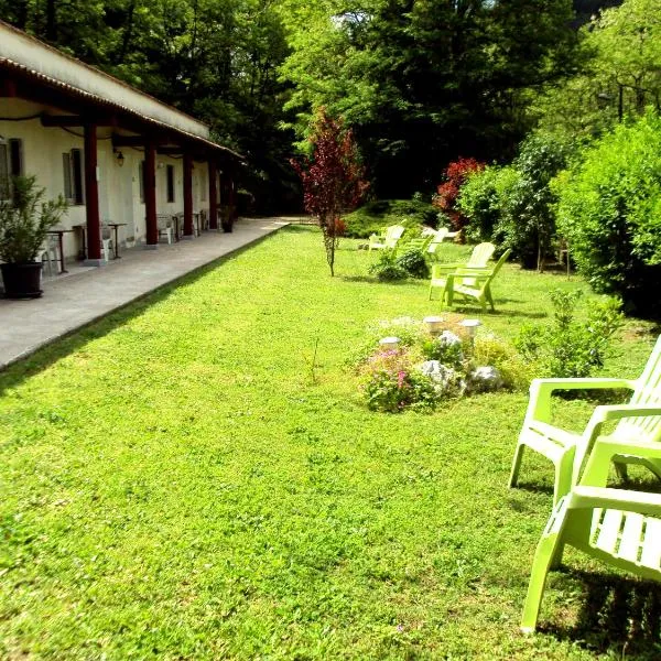 Logis Hotel Restaurant la Corniche des Cevennes – hotel w mieście Saint-Jean-du-Gard