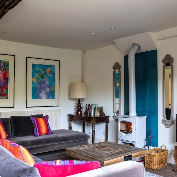 West Cottage, Cerne Abbas Lane, hotel di Dorchester