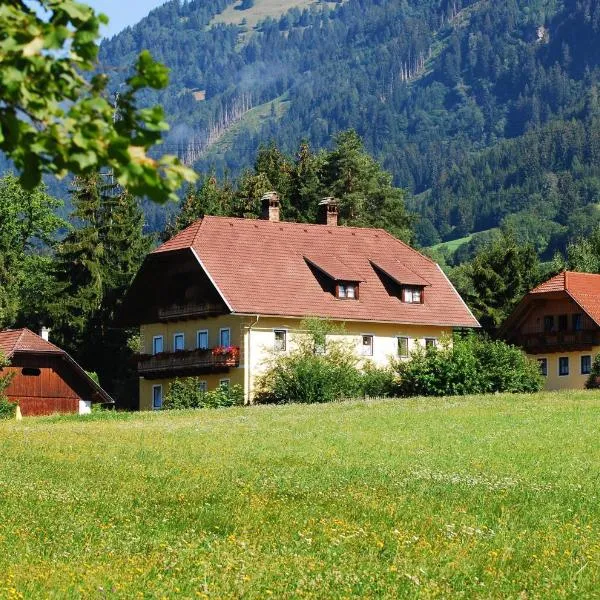 Klieber - Urlaub am Biobauernhof, Hotel in Millstatt am See