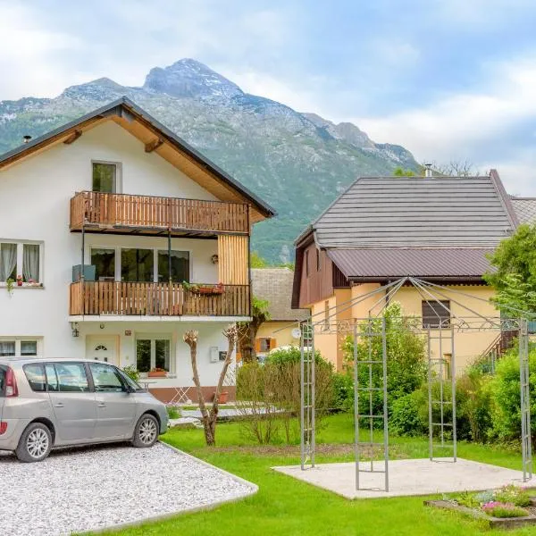 Apartmaji SLATENIK, hotel in Bovec