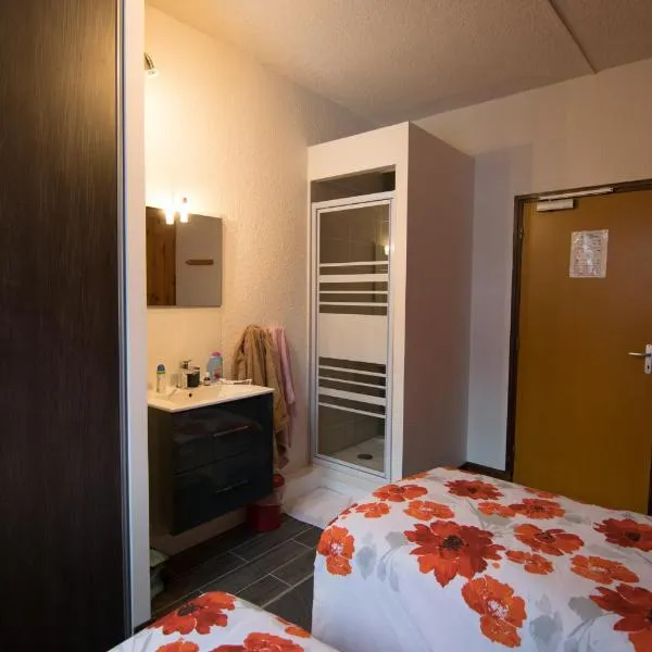 GITE LES GUIBERTES – hotel w mieście Le Monêtier-les-Bains