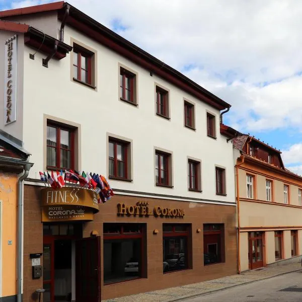 Hotel Corona, hotel in Dluhoště