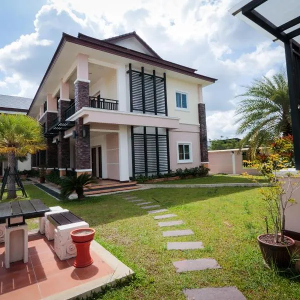 Fortune Surin Hotel, hotel in Surin