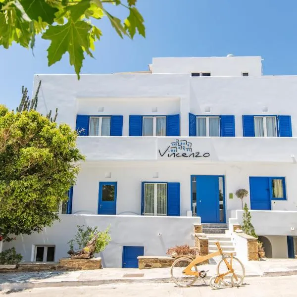 Vincenzo Family Rooms, hotel v mestu Tinos Town