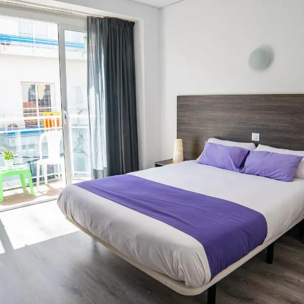 Apartaments Atzavara، فندق في كليلة