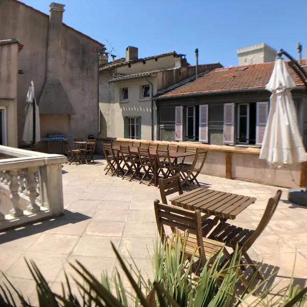 A l'ombre du Palais, khách sạn ở Avignon