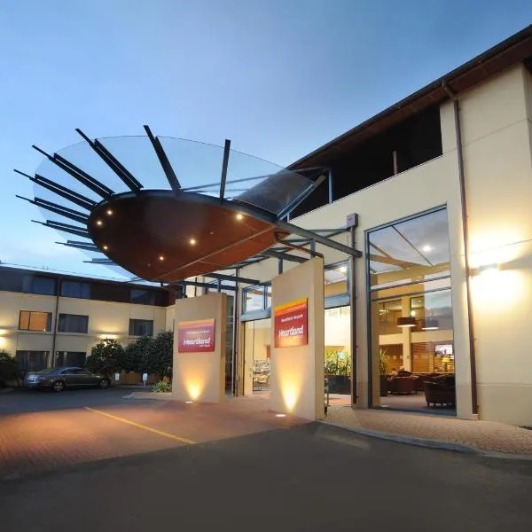 Heartland Hotel Auckland Airport, hotel a Waiau Pa