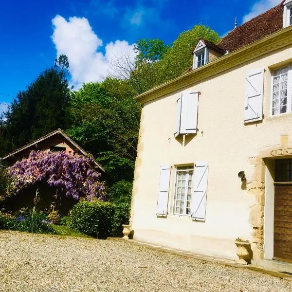 Maison Lomprère, hotell sihtkohas Fichous-Riumayou