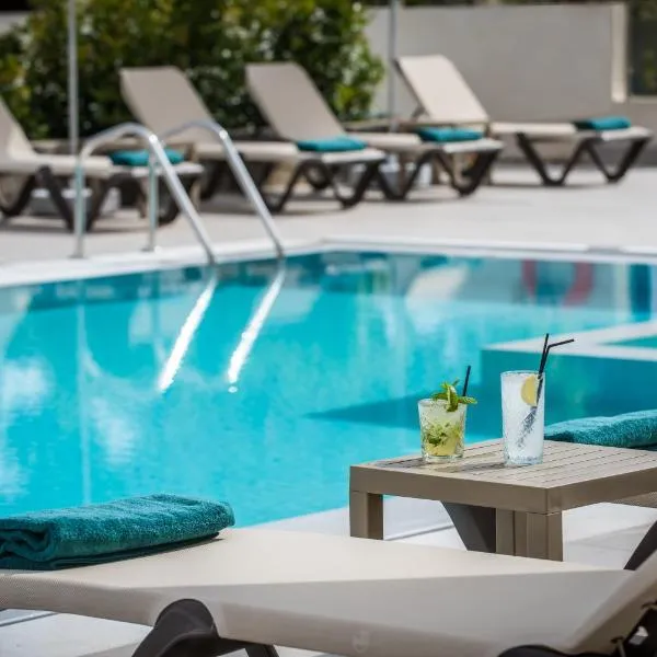 Petousis Hotel & Suites、アムーダラ・イラクリオンのホテル