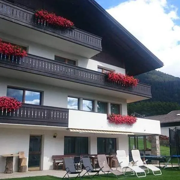 Pension Tirol, hotel v destinaci San Valentino alla Muta