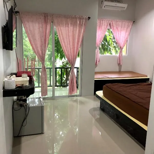 chillchillsangkhlaburi โรงแรมชิลชิลสังขละบุรี, hotel in Sangkhla Buri