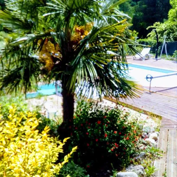 Auberge de Barnas, hotel in Saint-Pierre-de-Colombier