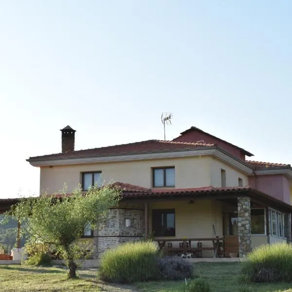 Geomelia Guest Studio 1 & Geomelia Guest Studio 2, hotel v destinaci Poligiros
