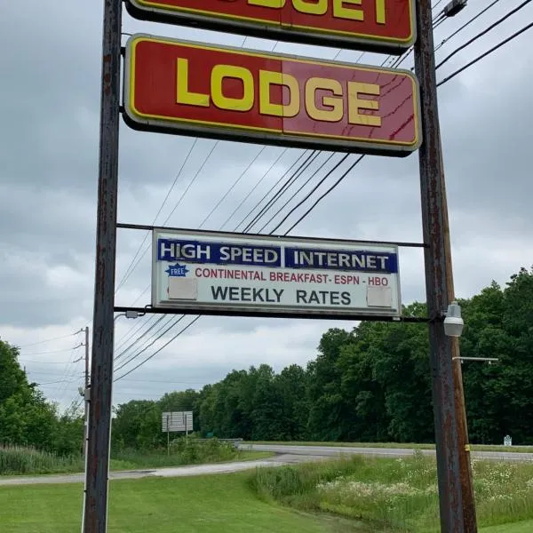 Budget Lodge Newton Falls, hotel v mestu Newton Falls