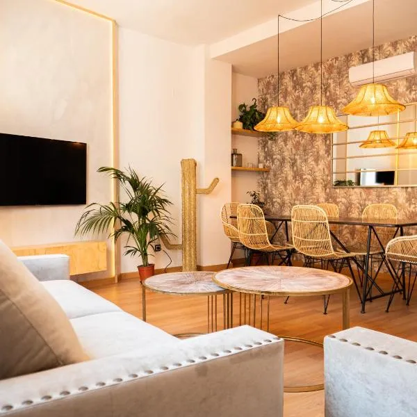 Stylish Apartment in the heart of Málaga with Pool, hotel na Malagi