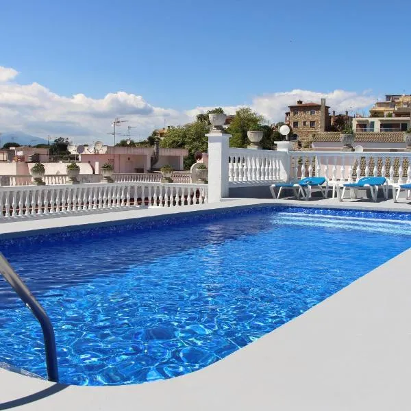 Apartamentos Las Americas - Blanes Beach, hotel v destinácii Blanes