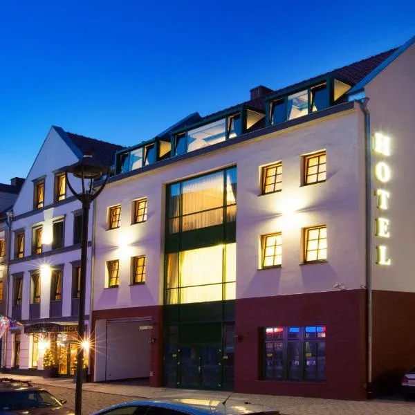 Hotel Grodzki Business & Spa, hotel en Chociwel