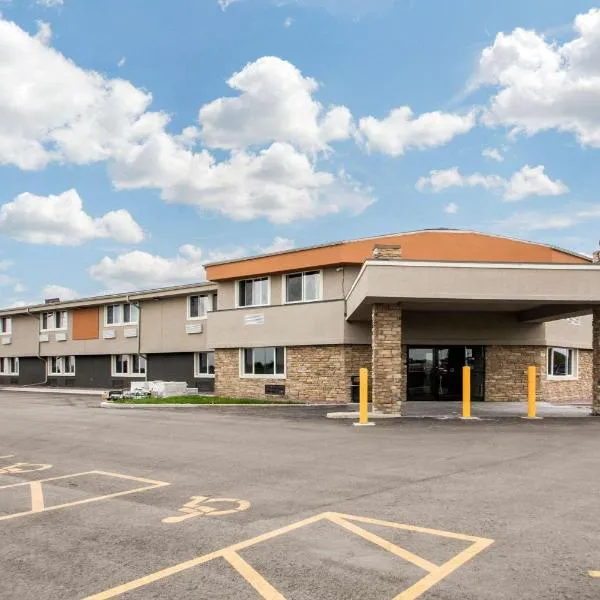 Quality Inn Madison West Near University Area, hotel in Madison