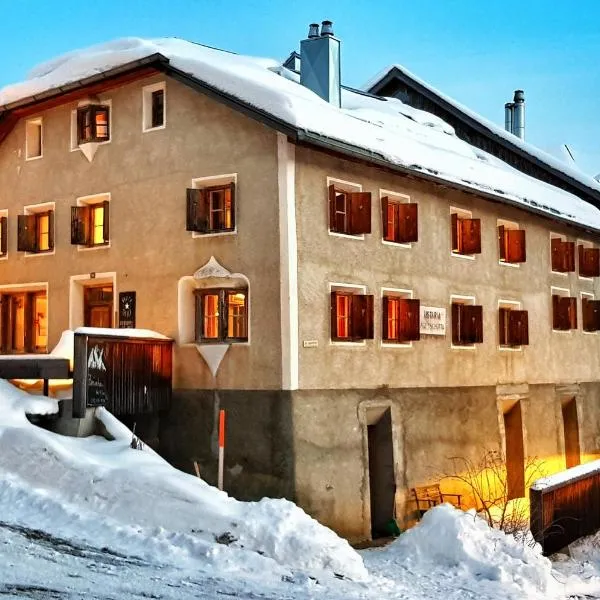 Chasa Staila – hotel w mieście Vna